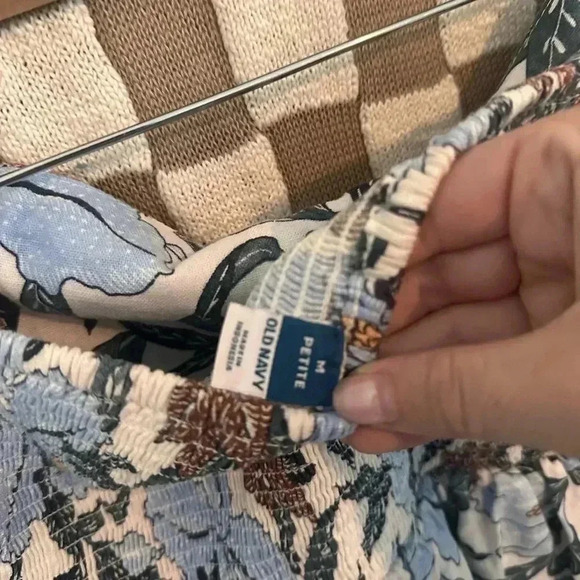 old navy romper size medium petite - Picture 6 of 6